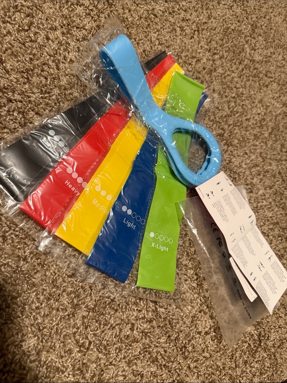 NWOT set of 5 stretch bands & 1 figure 8 resistance band for exercise